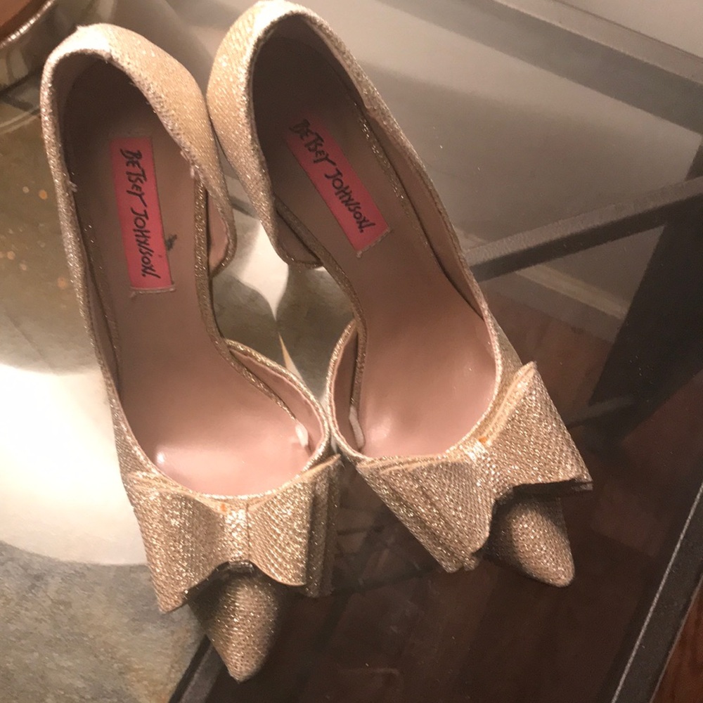 size 5,5 Betsey Johnson sequins pumps